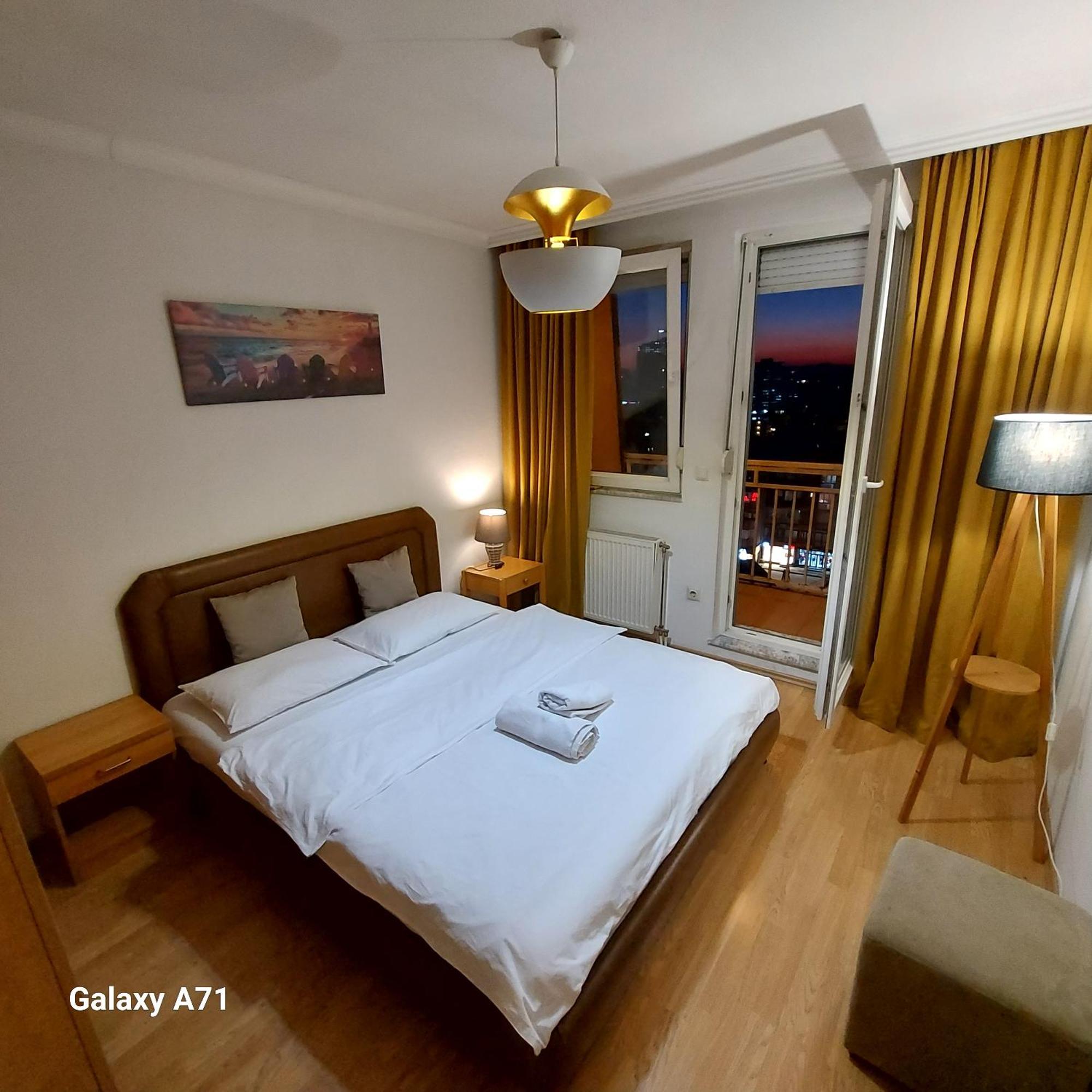 Gorgeous Apartment With City View In The City Center Priština Exteriér fotografie
